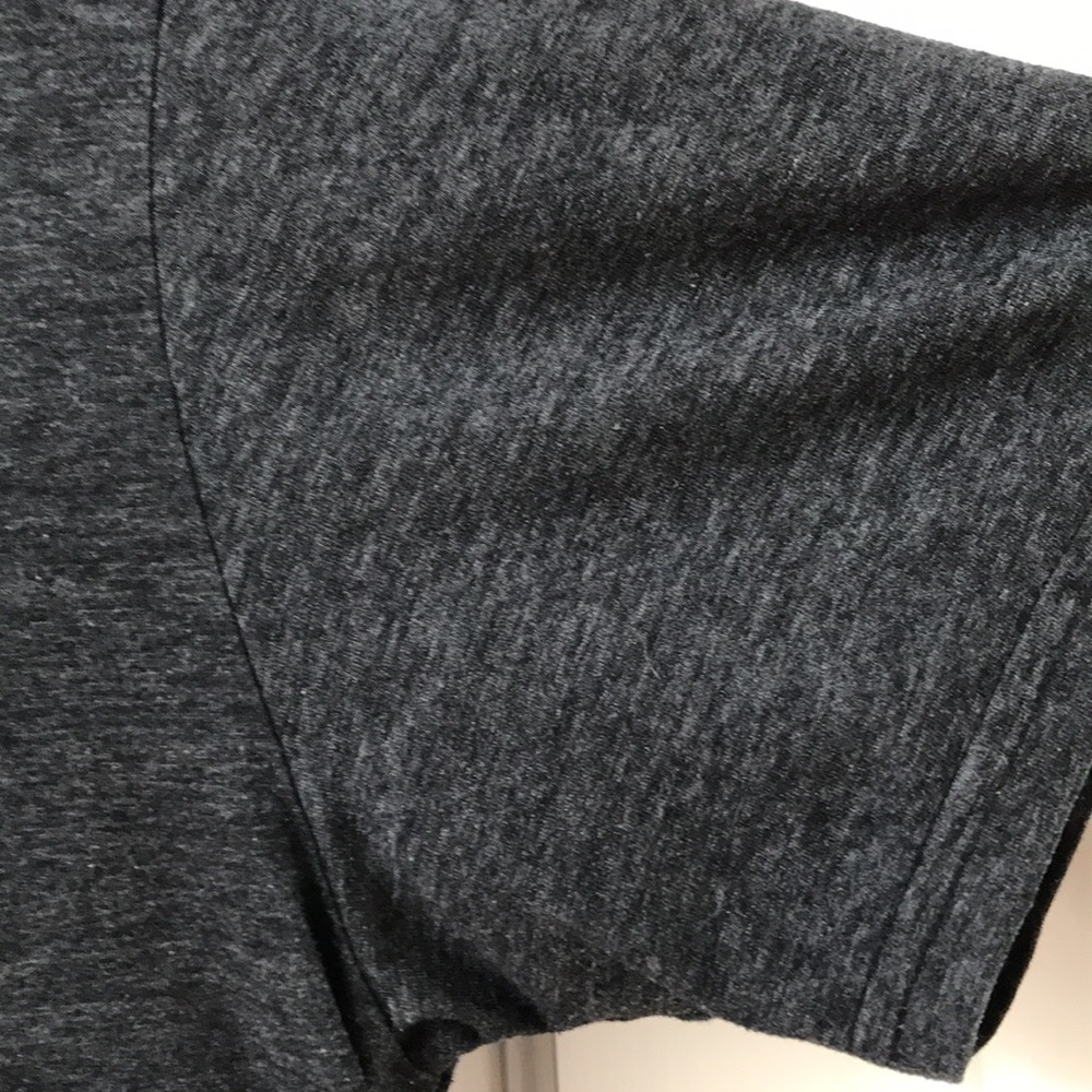 Goodlife grey tee Size XL excellent condition marked grey black and more grey - Picture 4 of 9